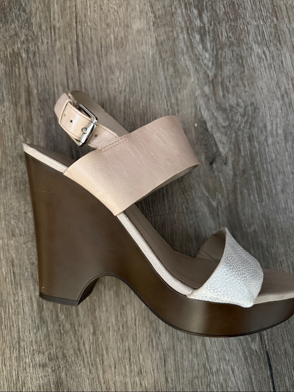 Franco Sarto SZ 7M cream and light tan 4” wedge. Worn once. Great condition - Picture 4 of 5